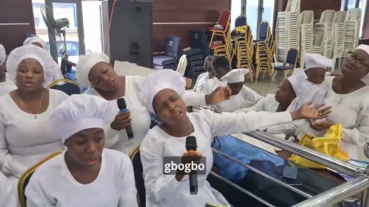 El Beracad Bered Eli - CCC Hymn 426