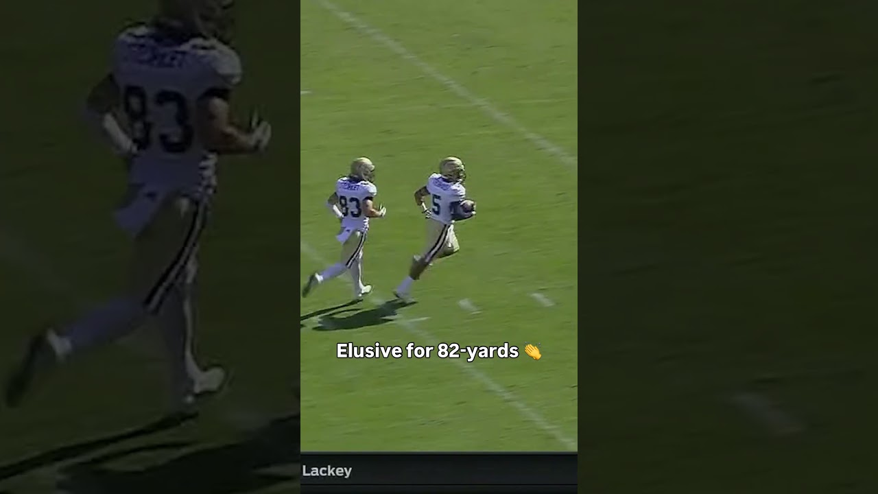 No one could grab him ๐ฎโ๐จ #georgiatech #accfootball #collegefootball