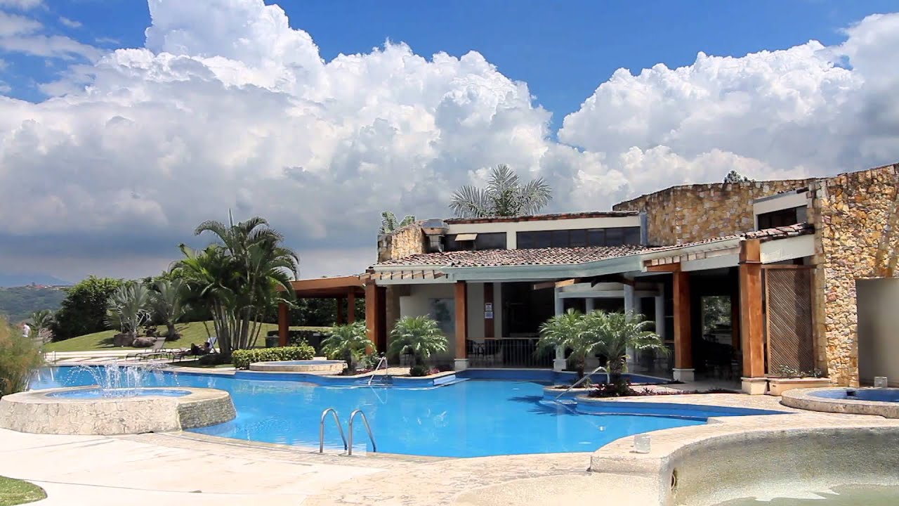 Avalon Country Club spec commercial