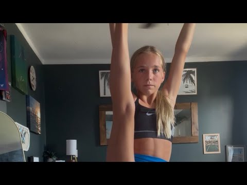 STRETCH ROUTINE!www.kinsleypetty.com #subscribe #like #cheer #stretching #cheerleading #cheerleader 