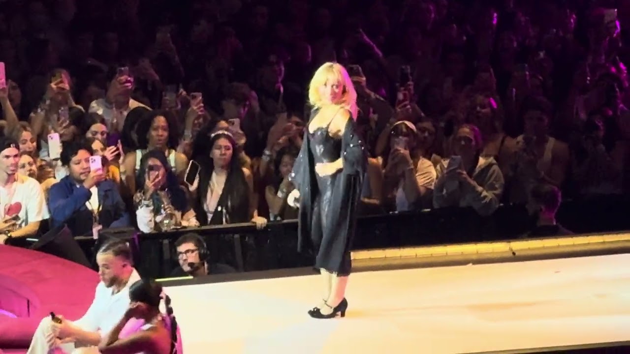 Mamma Mia (Surprise Song) [Sabrina Carpenter - Short n' Sweet Tour - MSG New York 2024]