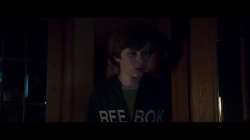 映画『サマー・オブ・84』本編映像（侵入シーン）