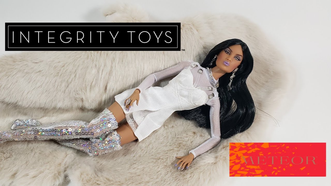 Unboxing Integrity Toys Afterglow Keeki Adaeze Dressed Doll Meteor: The Launch