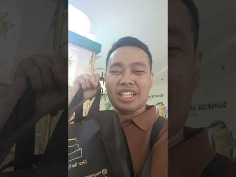 Suasana di Sunrise Mall Sabtu Siang