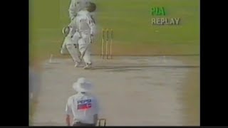 Nayan Mongia plays the most stupid shot in cricket history 😳