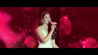 Ginny performing 'The World of Us' during their first fanmeet in Manila (feat. Jayna at the end ❤️)