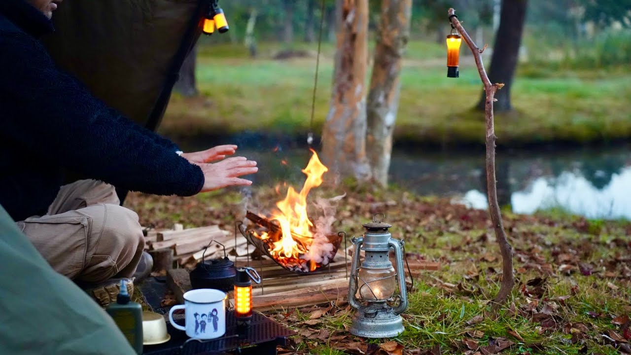初心者必見！頑張らないソロキャンプ！会津鶴ヶ城の紅葉とおつかい！小さな池のほとりで1人無骨に焚き火を満喫！