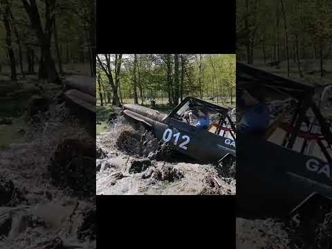Засодили УАЗик с нивой #automobile #снегоход #авто #offroad #зимняядорога #скорость #crashdrive #mud