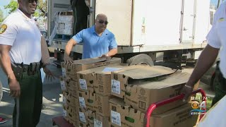 1,000 Turkeys Given Away In Miami