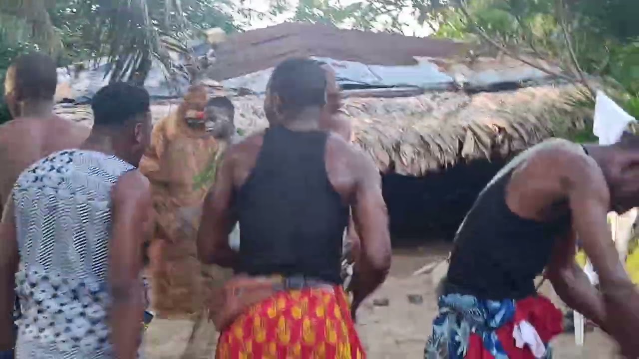 Sortie du masque au village après une merveilleuse cérémonie ✨🧘✨🌿🍃🍃🍃