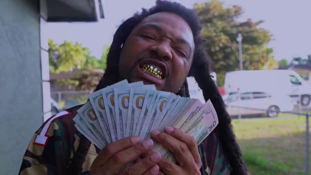 Yo baby - (Intro) Heard a couple niggaz want with me..Shot by ...