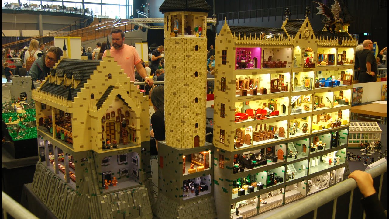 giant lego hogwarts castle
