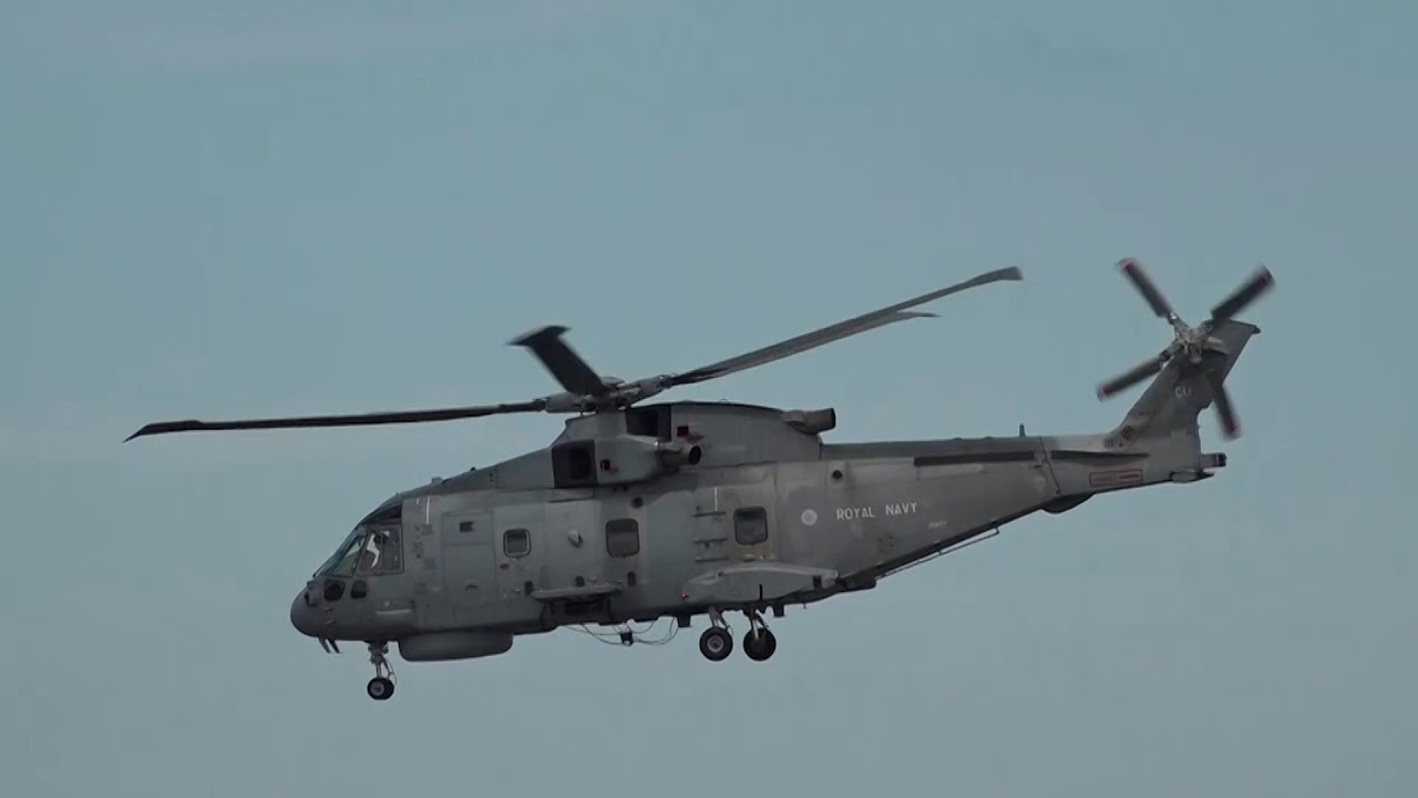 Krystowski: Mamy dużo argumentów za wyborem AW101 [Defence24.pl TV]