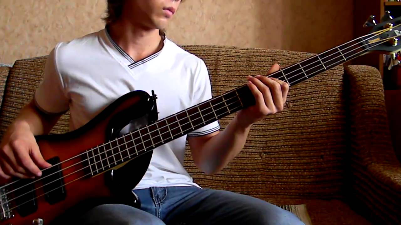 Johnny B Goode - Elvis Presley (bass cover) - YouTube