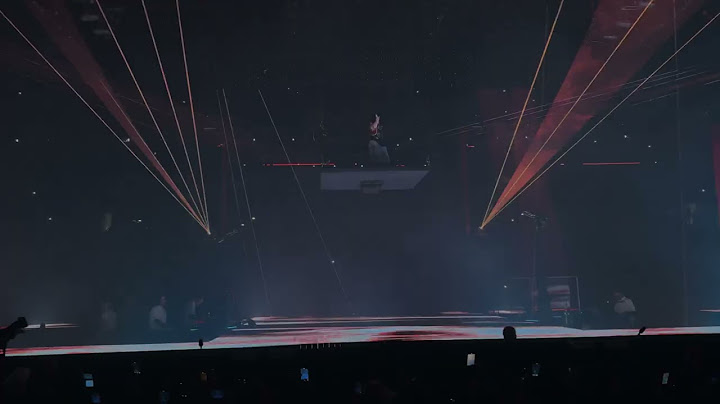 Billie Eilish Live - L’AMOUR DE MA VIE - November 17th, 2024