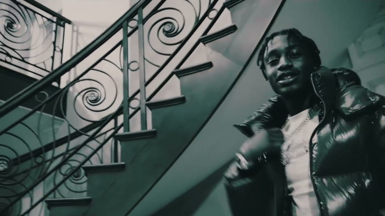 Lil Tjay ft. Jay Gwuapo - Getting Lit (Official Video)