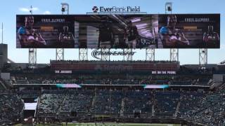2014 Jacksonville Jaguars vs Cleveland Browns - players coming through tunnel
