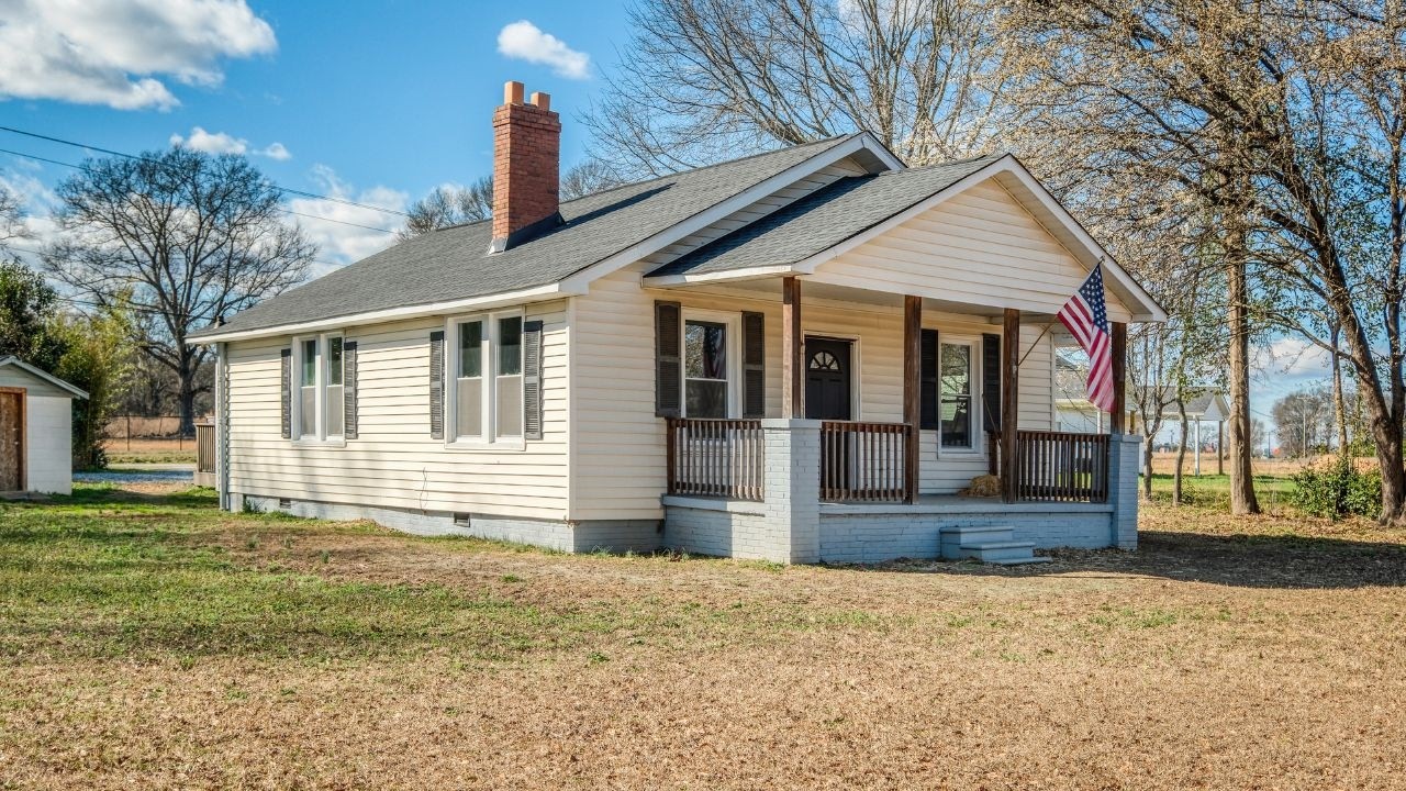 608 Belton Highway, Williamston, SC 29697