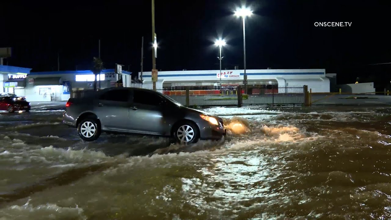 Broken Water Main Break Floods Entire Neighborhood