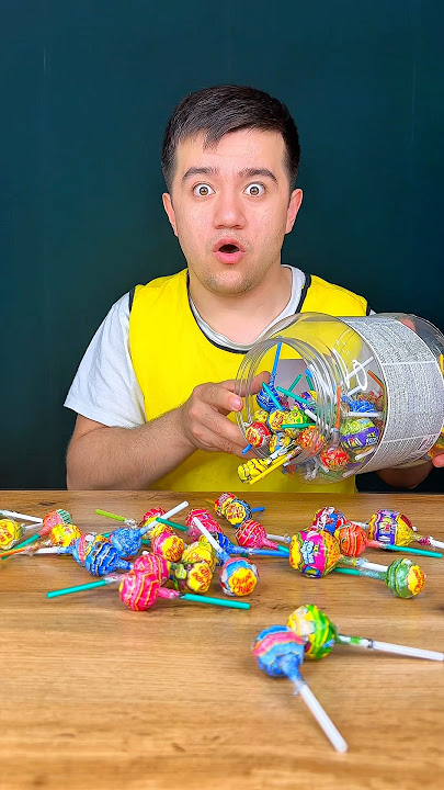 Black cat wanted to eat my lollipop🍭🐈‍⬛😱