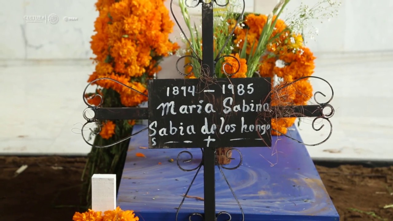 zonasinhunter Ofrenda Mazateca de día de muertos en el Museo Nacional de Antropología