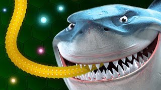 SHARK ATE A HUGE WORM! - Wormax.io