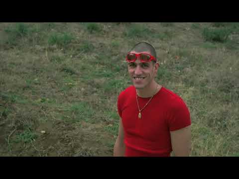 Mira Remei de Ca la Fresca - Nascut descarat (videoclip oficial) en YouTube