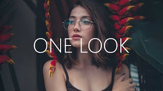 Jason Ross - One Look (Lyrics) feat. Heather Sommer chords