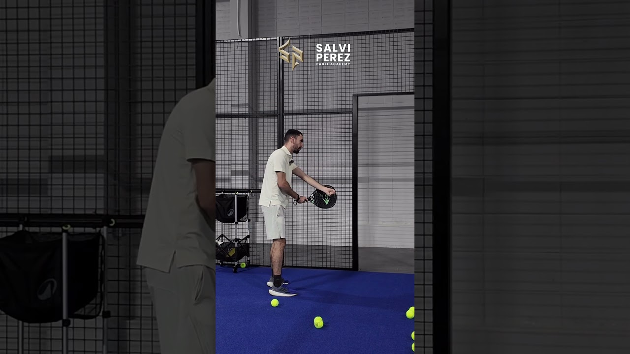 Backhand after the glass #padelthailand #padeltips #backhand nd