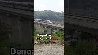 Download Lagu Suara klakson kereta cepat seperti ini bunyinya #shorts #whoosh MP3