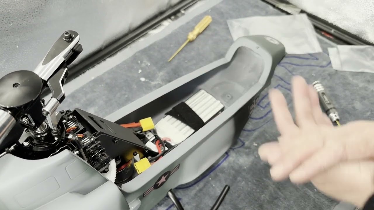 Assembly tutorial for the 500-size AH-1 Cobra helicopter