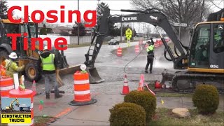 Utility Crew Finishing Up For The Day - in 2.5 minutes screenshot 4