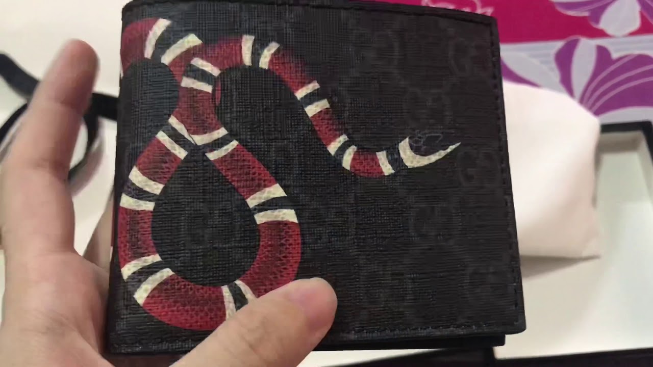 gucci men's snake wallet