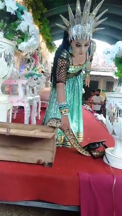 Tari Ular..AcaraNikahan