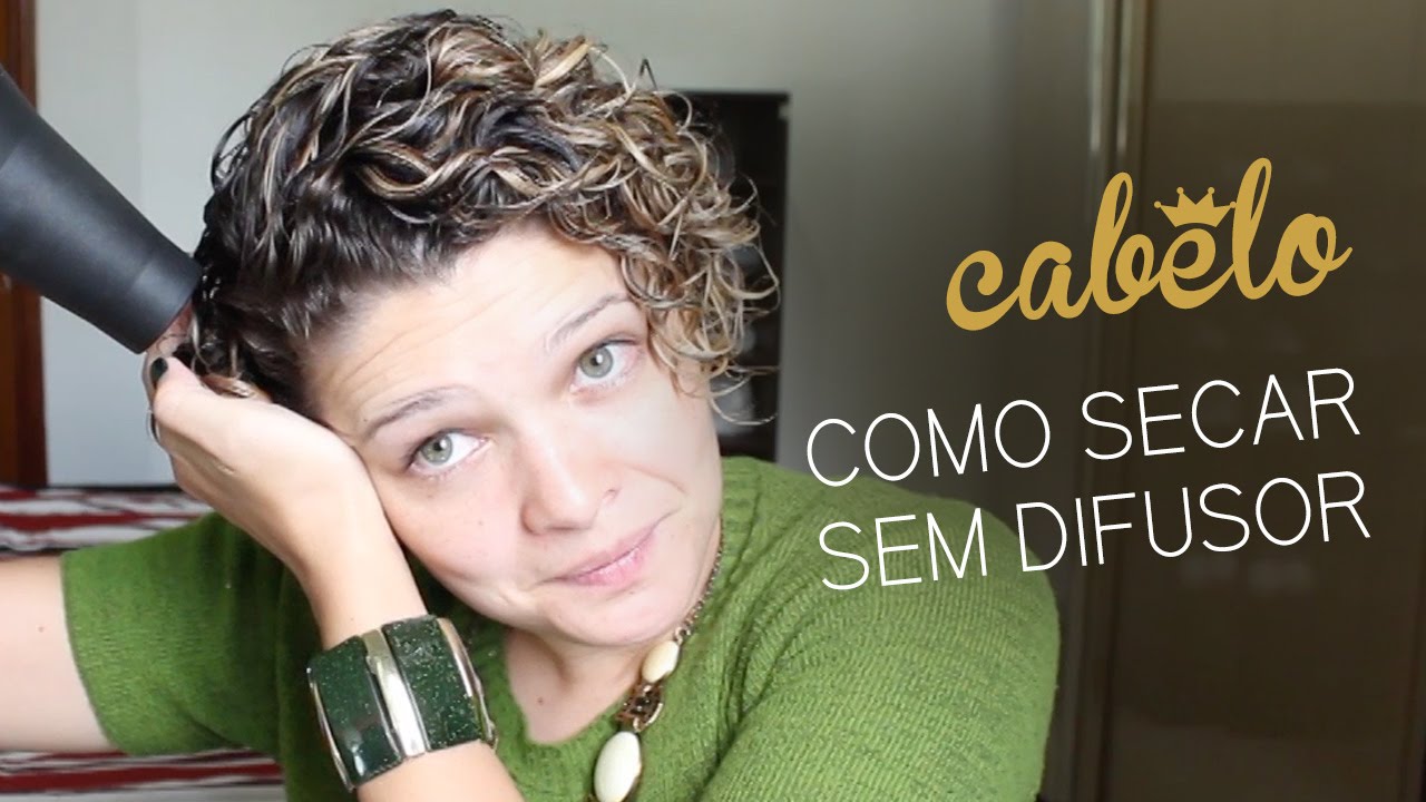 Como secar cabelo cacheado sem difusor - YouTube