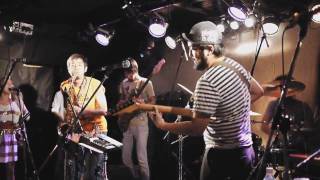 hununhum live at NineSpices 20100620-02