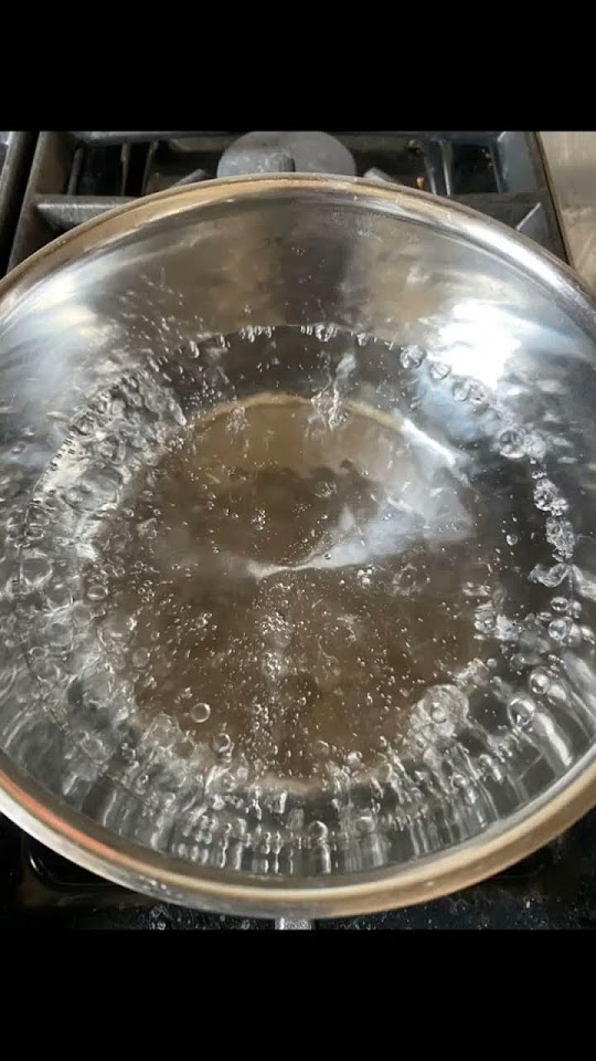 Water can boil and freeze at the same time 🫠🫠.facts USA shortsvideo