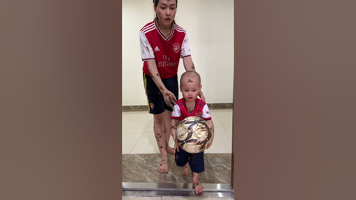 Không hiểu là đi đá bóng hay đi lội bùn #baby #babycute #beyeu #funny #funnybaby #betrai #family