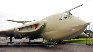 Rare and Historic Airplane Engines Roar Back to Life After Years – INCREDIBLE! 11