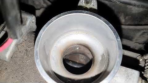 Adjusting the mechanical speed limiter on a Hyster 1.50 XM Mazda engine