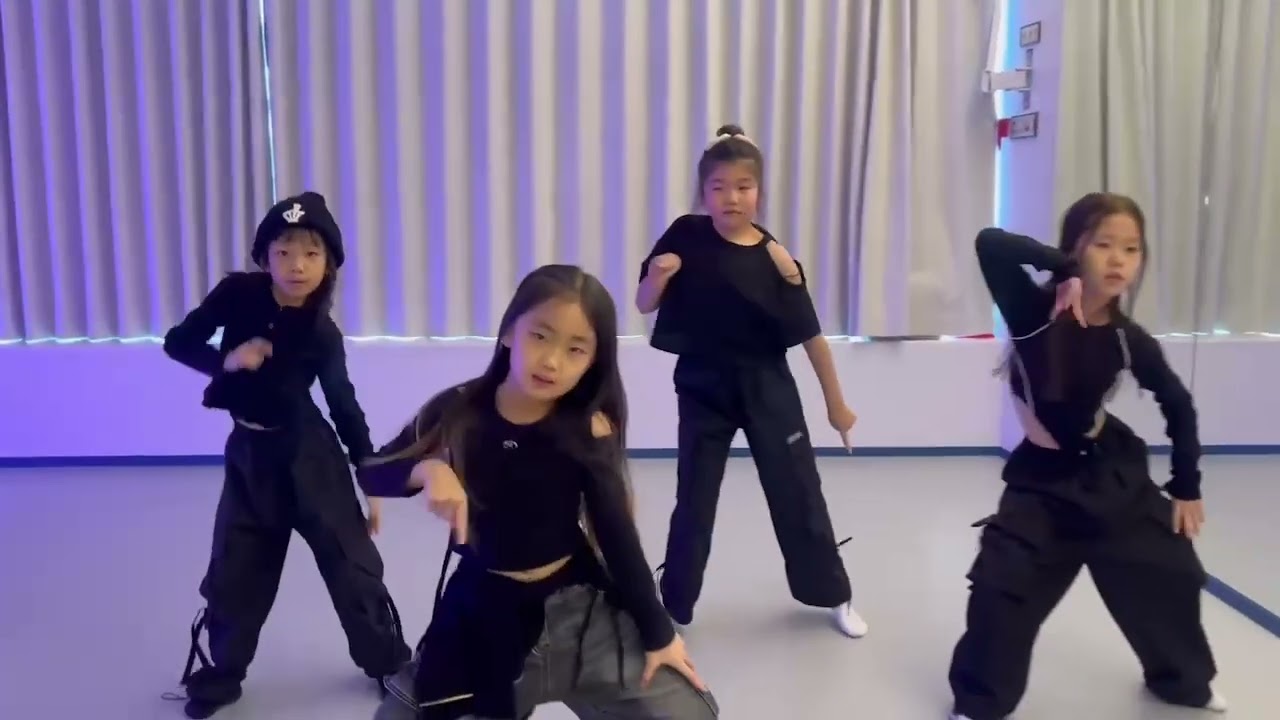 초등 방송댄스 D반 (TUNNEL VISION-있지)