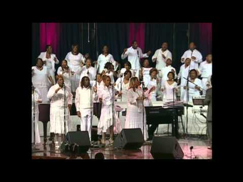 Kevin Davidson & The Voices-Overflow auf YouTube ansehen