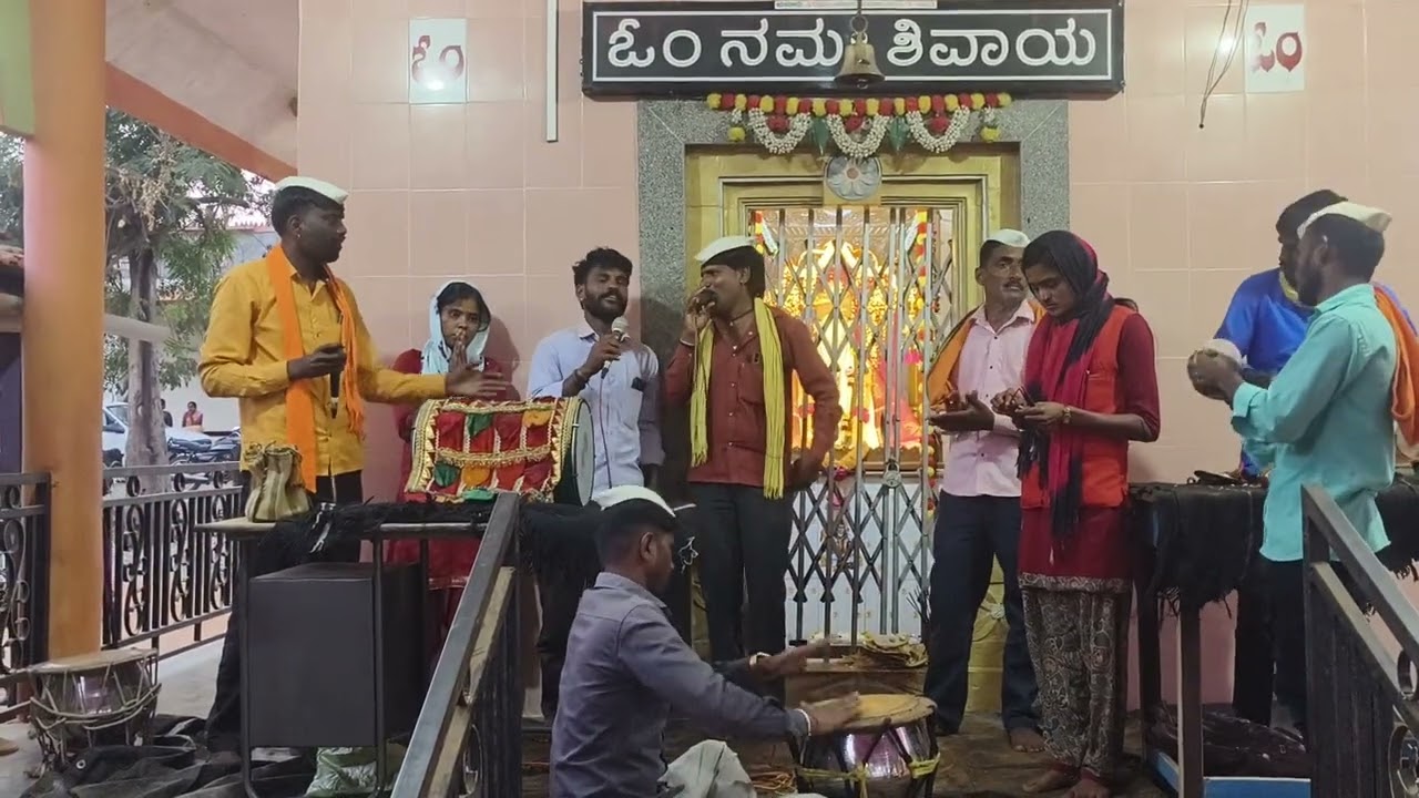 ಮಾಲಾಶ್ರೀ ಮತ್ತು ಯಮುನಾ ಡೊಳ್ಳಿನ. ಹಾಡುಗಳು 