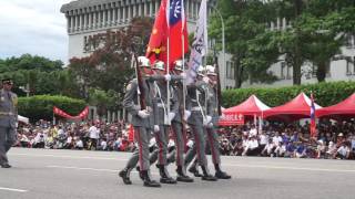 20160612五年級凱道閱兵踢正步part4