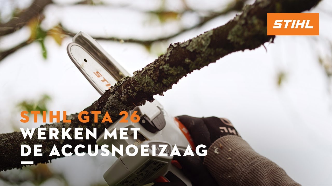 magnifiek Peregrination vergelijking Werken met de accusnoeizaag - STIHL GTA 26 - YouTube