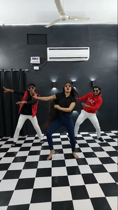 Chehra hai Chamkila #trending #badshah #shorts #youtube #dancechallenge #viral #viralvideo