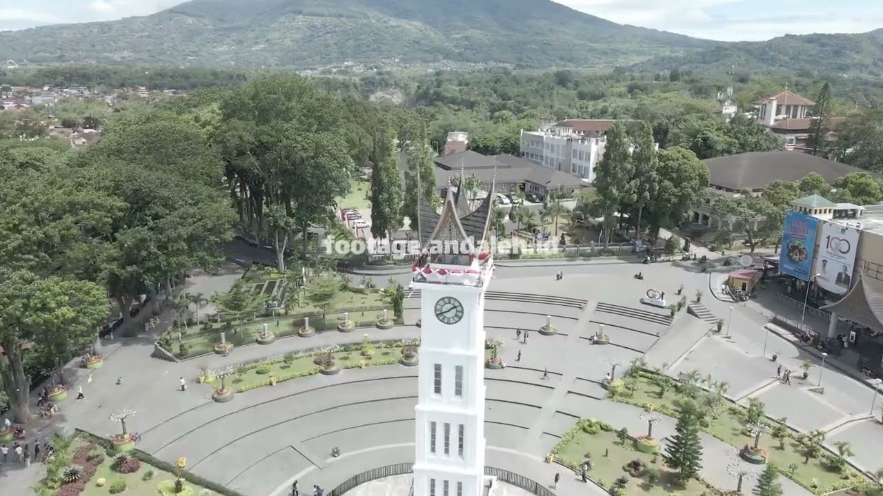 Preview Flyover Drone Udara Di Atas Jam Gadang Jam Gadang di Bukittinggi, Sumatera Barat, Indonesia