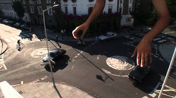 Roundabout Juggle \ Chris Cairns