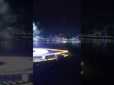 2024台南新營波光節｜波光圈—天鵝湖燈區全景1｜天鵝湖公園【JunMan】