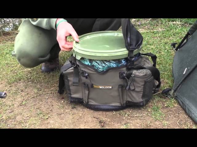 What the HELL is a 'Foldall'?! 🤔 It's a carp fishing rod holdall with a  BIG difference is what!